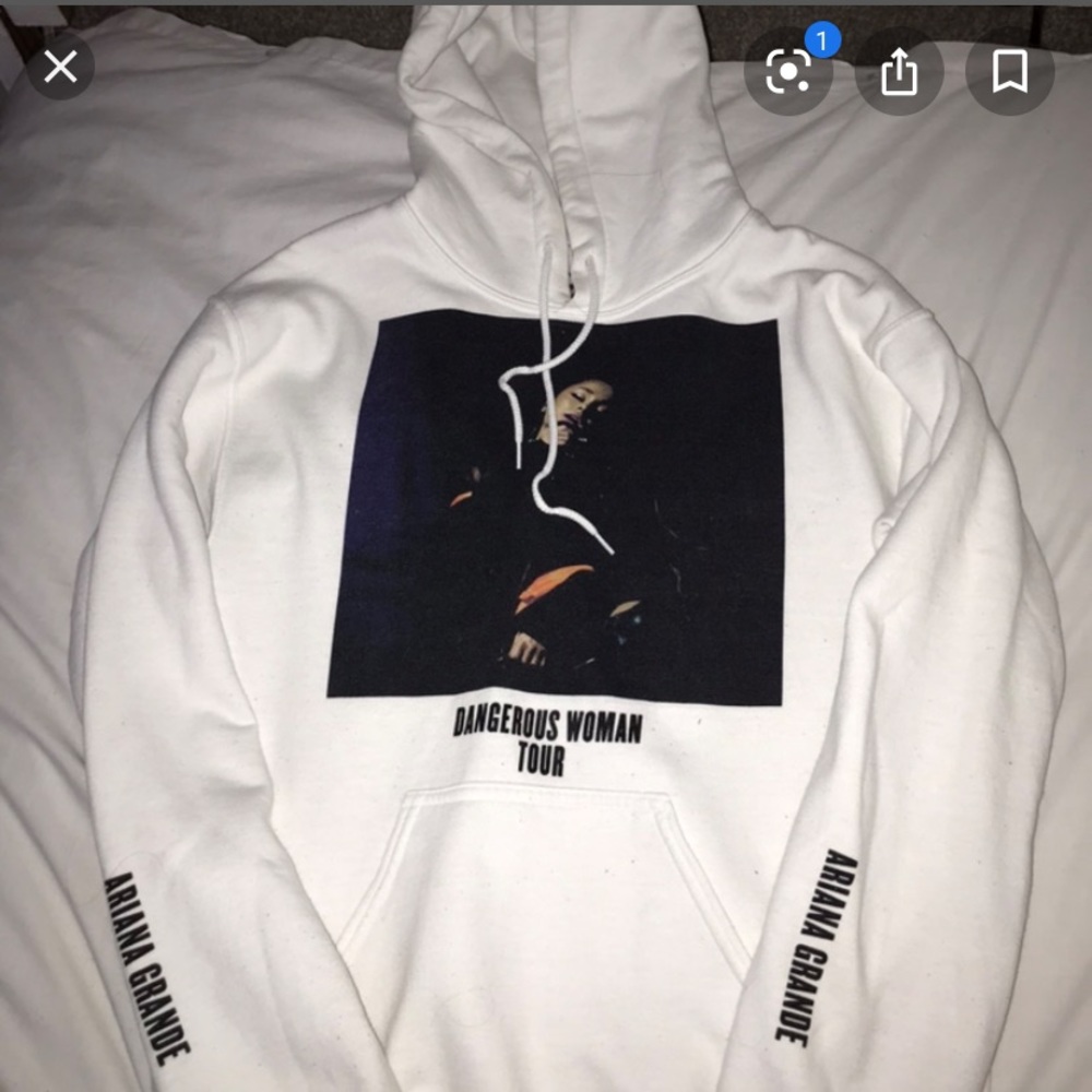 ISO!!!!!! dangerous woman ariana grande merch!!!!!